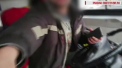 Sofer de autobuz beat, filmat in timp ce conduce haotic. Cum salveaza un calator situatia - VIDEO