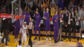 Clippers este cea mai buna echipa din Los Angeles. In mult asteptatul derby contra lui Lakers, ros-albastrii s-au impus cu scorul de 118 la 107 - VIDEO