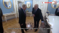 In ajun de anul mistretului, Vladimir Putin a primit in dar cartofi si slanina. Cadoul i-a fost facut de omologul sau bielorus, Aleksandr Lukasenko - VIDEO
