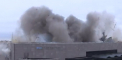 Demolare spectaculoasa in orasul american Milwaukee. Acoperisul unei arene de baschet, pus la pamant printr-o serie de explozii - VIDEO