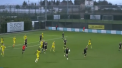 Atacantul nationalei Moldovei, Ion Nicolaescu a ingenuncheat-o pe Sheriff. Fotbalistul nostru a marcat in meciul de aseara si si-a ajutat echipa, Sahtior Soligorsk sa-i invinga pe tiraspoleni - VIDEO