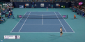 Simona Halep a ratat ocazia de a reveni pe locul 1 in topul mondial, dupa ce a pierdut in semifinalele Mastersului de la Miami. Romanca a cedat in fata cehoaicei, Karolina Pliskova - VIDEO