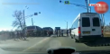 Imagini socante au fost surprinse in regiunea rusa Tula, unde mai multi adolescenti au scapat ca prin minune de un accident care putea fi fatal. Un camion cu remorca a aparut brusc pe trecerea de pietoni in timp ce acestia traversau - VIDEO