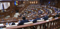 Este ultima zi cand deputatii alesi trebuie sa decida daca isi ocupa fotoliile din Parlament sau raman in functiile pe care le detin. Prim-ministrul si ministrii, insa, vor mai ramane la Guvern pana cand va fi investit un nou executiv - VIDEO