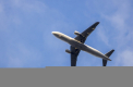Jaf armat intr-un avion. Hotii au furat 2,5 milioane de euro
