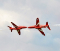 Momentul in care doua avioane au fost la un pas de dezastru in aer. Imaginea unica surprinsa la un show aviatic