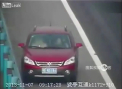 A ratat iesirea de pe autostrada, apoi a luat decizia asta! O femeie a SOCAT o tara intreaga! VIDEO