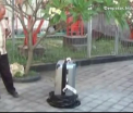 Caz socant la un hotel din Bali. Ce au gasit oamenii legii in valiza unei tinere de 19 ani