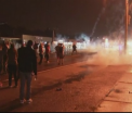 Situatia ramane tensionata in oraselul american Ferguson. Sute de oameni au sfidat starea de asediu decretata de autoritati