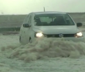 Imagini spectaculoase in Uruguay. Spuma de mare adusa din larg de vantul puternic a acoperit un oras