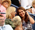 Martina Navratilova a cerut-o in casatorie pe Julia Lemigova, in genunchi, la US Open. FOTO