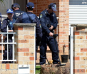 Cea mai mare actiune antiterorista din istoria Australiei. Statul Islamic planuia decapitarea unei persoane la intamplare