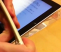 Doi pusti au intrat in mai multe magazine Apple, pentru a testa daca iPhone 6 se indoaie. Ce se intampla cu telefonul