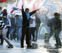 Magazine distruse, banci atacate si masini incendiate. Cel putin 12 oameni au murit in Turcia, dupa protestele kurzilor