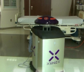 Robot care ucide bacteriile si germenii cu ajutorul luminii, folosit intr-un spital din Statele Unite unde se afla un pacient cu Ebola