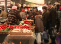 Ultimul weekend inainte de Craciun. Magazinele si pietele, aglomerate: Cum se pregatesc oamenii