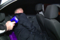 Un sofer BEAT injura ca la usa cortului in fata camerelor. Ce a patit cand a incercat sa fuga de politie