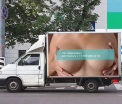Reclama sexy care a facut 520 de accidente intr-o zi. Agentia de publicitate isi asuma raspunderea pe sfert