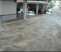 Imagini incredibile din Grecia. Ploile torentiale au produs suvoaie puternice pe strazile din Atena