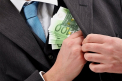 Procuror din Ocnita, prins in flagrant cu mita. A cerut sute de euro pentru a rezolva un caz