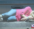 O camioneta surprinsa in trafic a alertat autoritatile si a speriat mai multi oameni. "Rapirile sunt o problema serioasa"