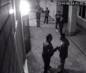 Camera de supraveghere. Ce se intampla cand zece barbati o hartuiesc pe sotia unui boxeur. Totul are loc in doua secunde