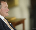 Fostul presedinte american George H. W. Bush, in varsta de 90 de ani, a fost dus de urgenta la spital. Ce a patit