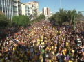 Carnaval inainte de carnaval. Mii de oameni au dansat samba pe o plaja din Rio de Janeiro