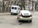 Microbuz cu pasageri, implicat in accident: A trecut la culoarea rosie a semaforului