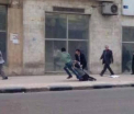 Momentul in care o protestatara a fost impuscata in cap, in Cairo de fortele de ordine, surprins de camere