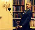 VIDEO. Imagini unice cu presedintele american. Obama isi face selfie, se stramba in oglinda si vorbeste singur