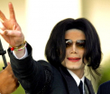 Un tanar din SUA sustine ca, la 9 ani, s-a "casatorit" cu Michael Jackson. Cati bani ar fi primit ca sa pastreze tacerea