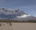 Vulcanul chilian Calbuco a erupt pentru a treia oara in ultima saptamana. Populatia, evacuata pe o raza de 20 de km