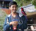Curajul fenomenal al unui adolescent orfan l-a transformat in erou national, in Nepal. Cum a salvat vietile a 55 de copii
