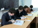 Nu iau note in timpul anului. Metoda moderna de evaluarea a elevilor, aplicata intr-un liceu din capitala