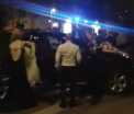 Nuntasii danseaza pe manele langa un motociclist ranit care astepta ambulanta. Unde s-a petrecut incidentul. VIDEO