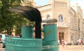 VIDEO - Dupa ce cosurile de gunoi din statii au fost criticate, primaria a instalat altele. NOILE pubele sunt de doua feluri: CUM arata acestea