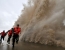 500.000 de oameni sunt evacuati in Asia. Taifunul Fitow a lovit China cu rafale de 200km/ora