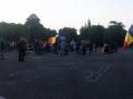 1.000 de persoane protesteaza in Romania, dupa ce senatorii au decis gratierea coruptilor. Circulatia a fost blocata