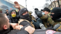 Furie si disperare in Kiev. Fortele de ordine trag cu gaze lacrimogene in manifestanti