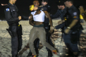 Steaguri arse si lupte de strada. Violente in Brazilia, dupa cosmarul din semifinalele Cupei Mondiale. FOTO