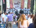 Primul tulburel e gata si a putut fi gustat astazi. Vizitatorii au dat navala la crama chiar din primele minute dupa inceperea festivalului - VIDEO