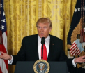 Trump a pus la zid presa americana pentru "stirile false legate de Rusia" si l-a criticat pe Obama. "Am mostenit un dezastru"