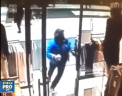 Principalul suspect in atacul de ieri din capitala Suediei a fost arestat. Vezi momentul in care oamenii alearga din calea camionului - VIDEO