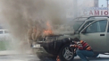 VIDEO. Un Land Rover a izbucnit in FLACARI. Nenorocul unei SOFERITE din capitala