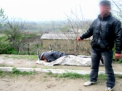 L-au batut si l-au aruncat intr-o rapa. Ce risca 3 barbati care ar fi OMORAT un barbat din Cantemir