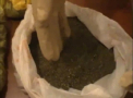Retinut in scara blocului! Ce intentiona sa faca un barbat din Chisinau cu trei kilograme de droguri