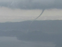 Doua tornade impresionante au fost surprinse pe coasta Japoniei! Vezi aici fenomenul
