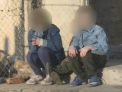 Orfani cu parinti! Trei frati din satul Onitcani umbla murdari, flamanzi si batuti