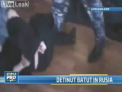 IMAGINI CUMPLITE filmate in Rusia! Un detinut e batut cu salbaticie de mai multi gardieni